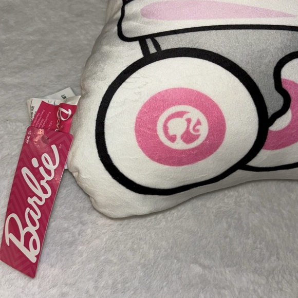 BARBIE ROLLER SKATE PILLOW - Picture 2 of 3